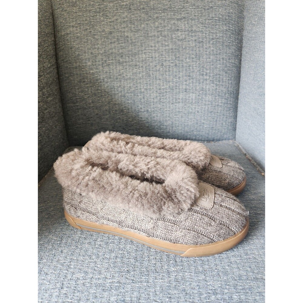 Ugg Australia "Rylan" Gray Cable Knit Slippers w/ Rubber Soles Size 6
